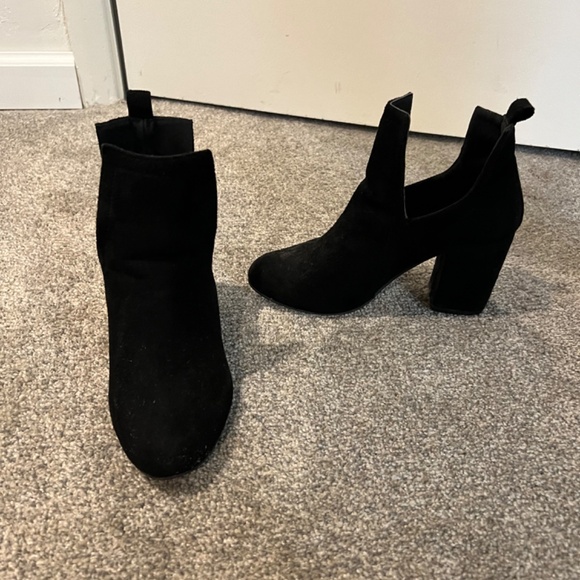 Black booties - Picture 2 of 2